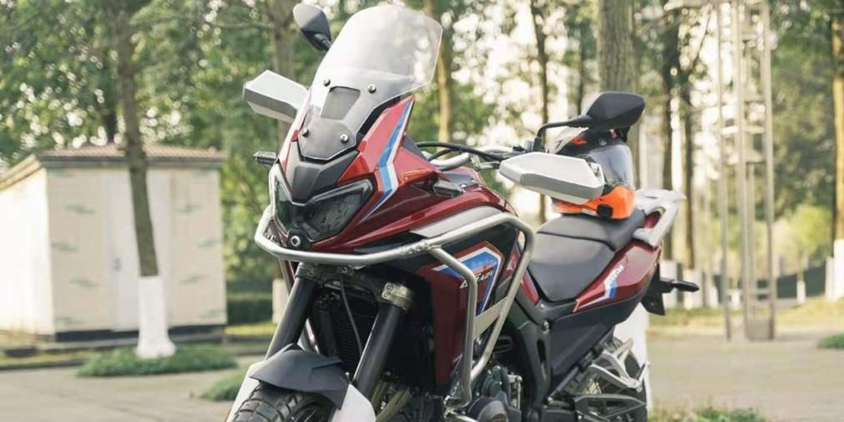 配備滿滿的仿製Africa Twin。中國恆艦大海道500 GS-ADV