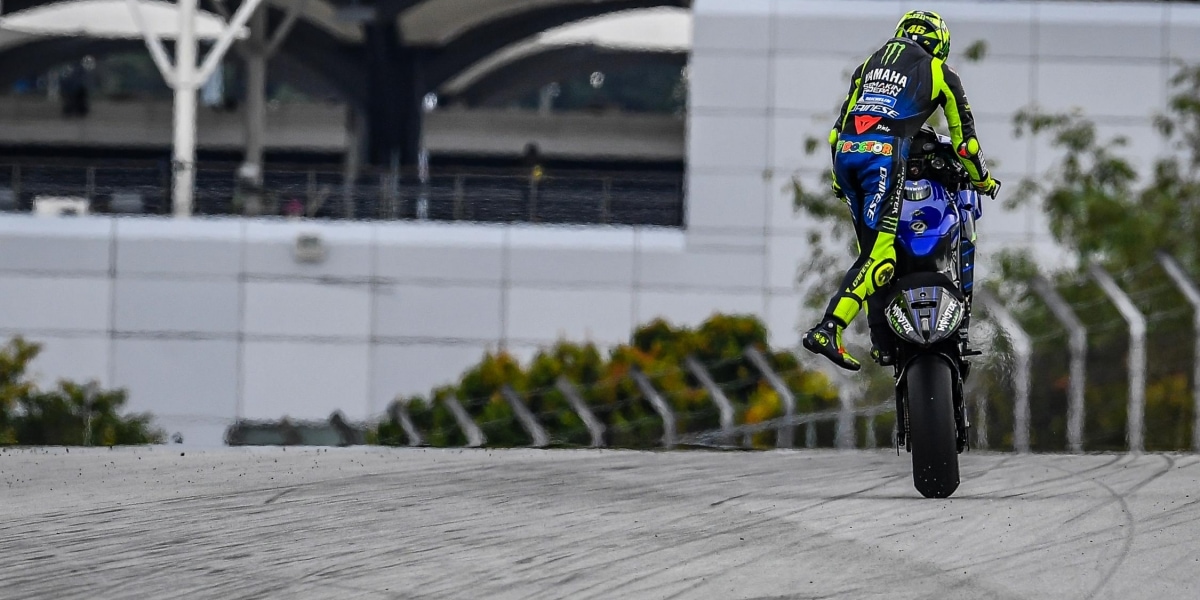 老?你確定?Valentino Rossi在Sepang享受競爭頒獎台,打破正賽最速單圈記錄!