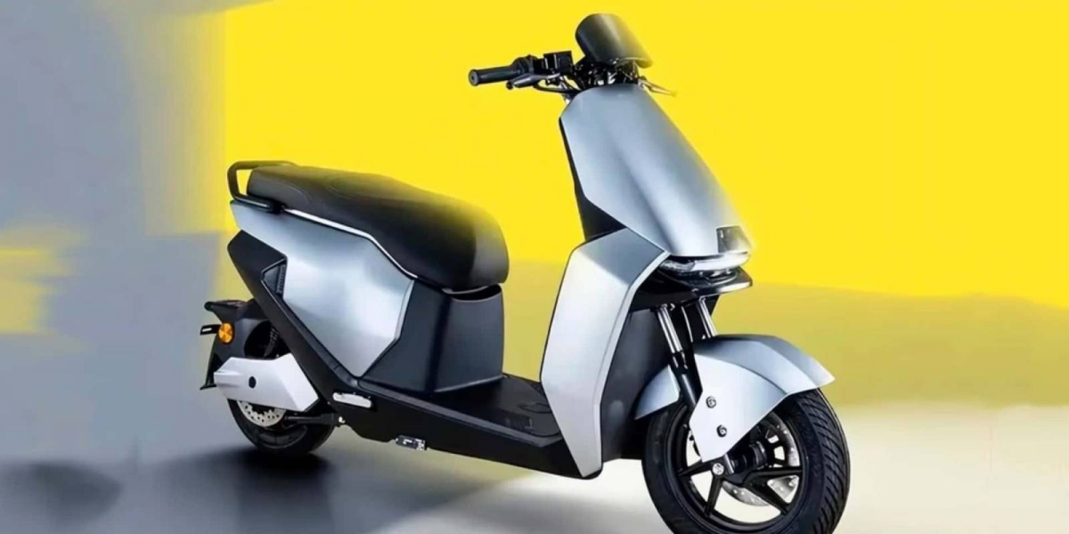 QJ  Motor TQ:3.4匹馬力、120公里續航、光感應頭燈、倒車檔的都會代步電動速克達!