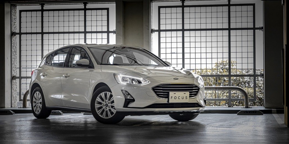 Co-Pilot360不用80萬!Ford Focus 四門佛心版、五門時尚版全新登場