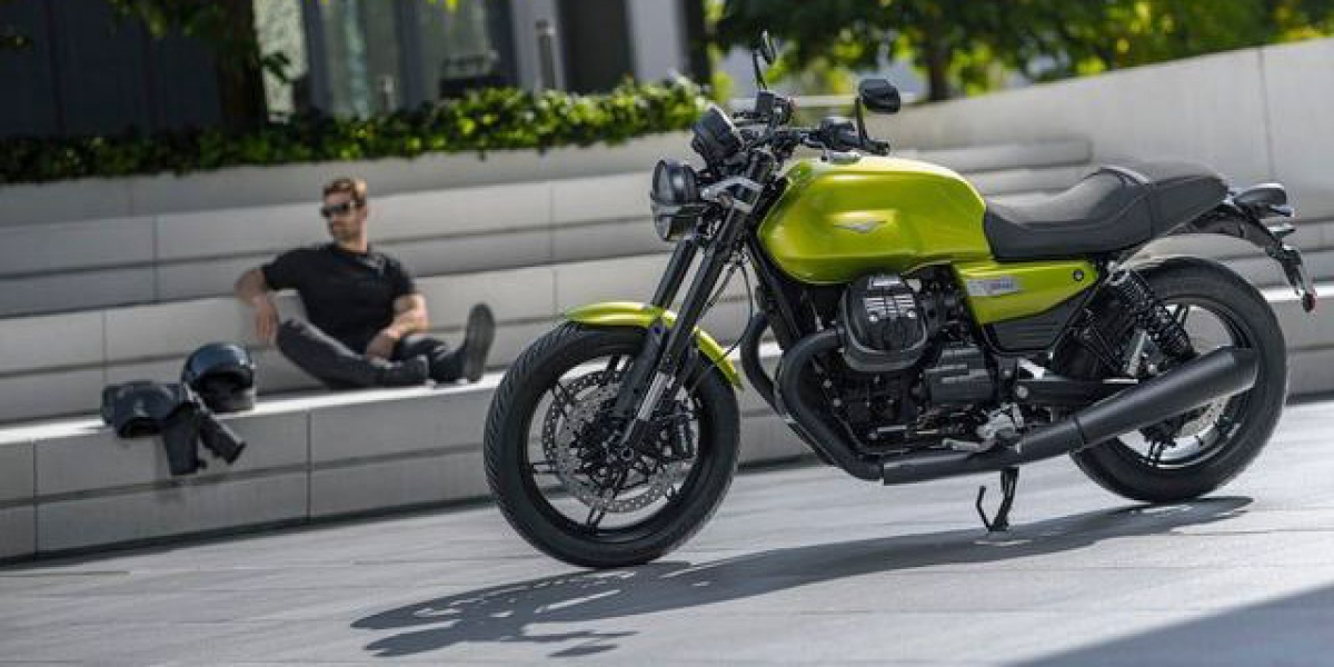 超帥V型雙缸 外觀依舊經典!2025 Moto Guzzi V7系列 科技有感大升級