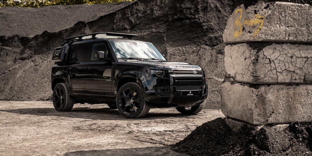 現在流行黑?!Heritage Customs徹底黑化Defender 110