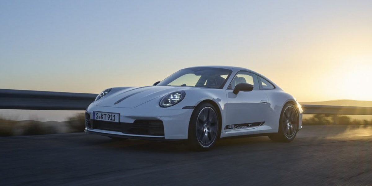 輕量化操控,純粹駕馭樂趣 全新 Porsche 911 Carrera T