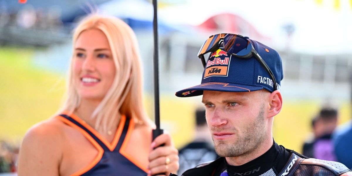 壓禁區罰秒連丟兩場頒獎台!Brad Binder:我像個腦殘!