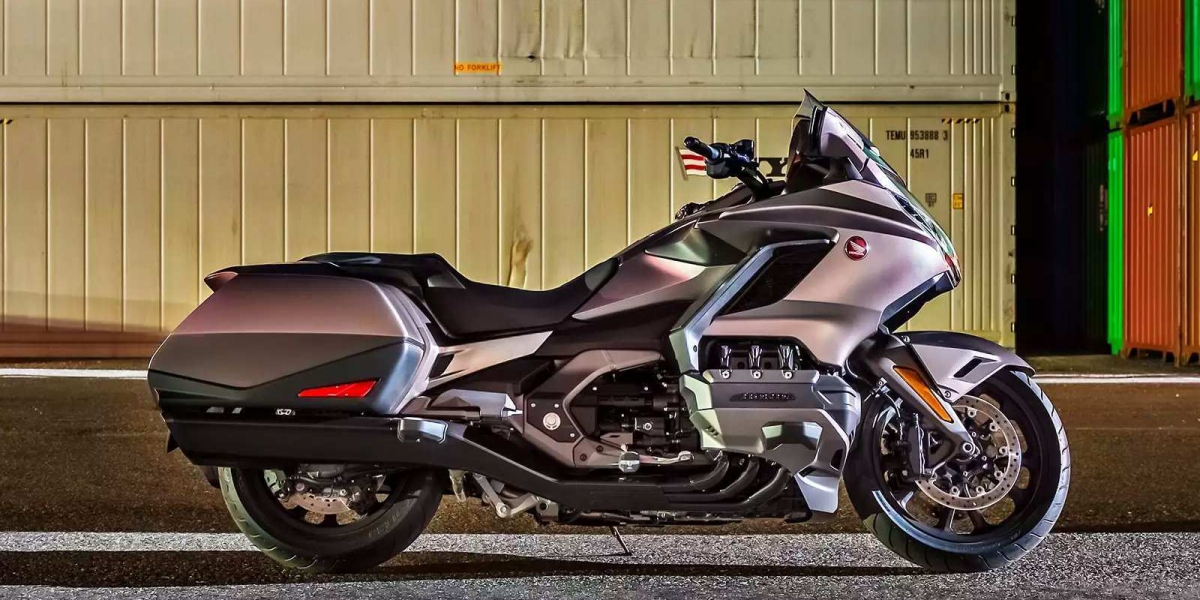 新手也能騎GOLDWING?Honda正在開發機車半自動平衡輔助系統