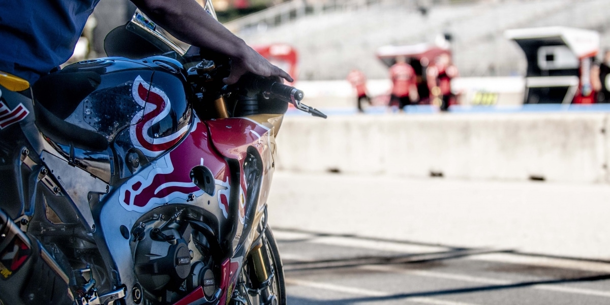 HRC是信仰,還是助拳?2019年的WSBK,HONDA能否脫胎換骨?
