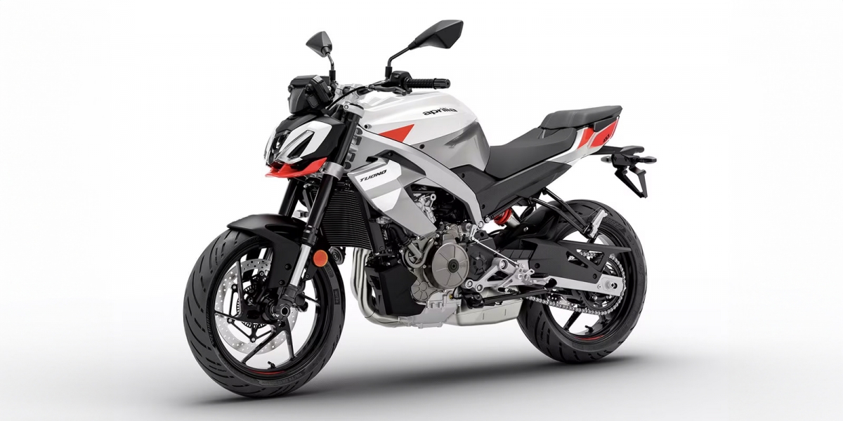 2024米蘭車展。47匹黃牌雙缸、倒立式前叉、三段騎乘模式!Aprilia Tuono 457 震撼登場