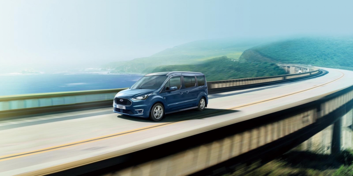 Hold住多元生活不跟漲 百變旅程隨心出發 New Ford Tourneo Connect旅玩家22.5年式配備升級凍漲 舊換新101.8萬起
