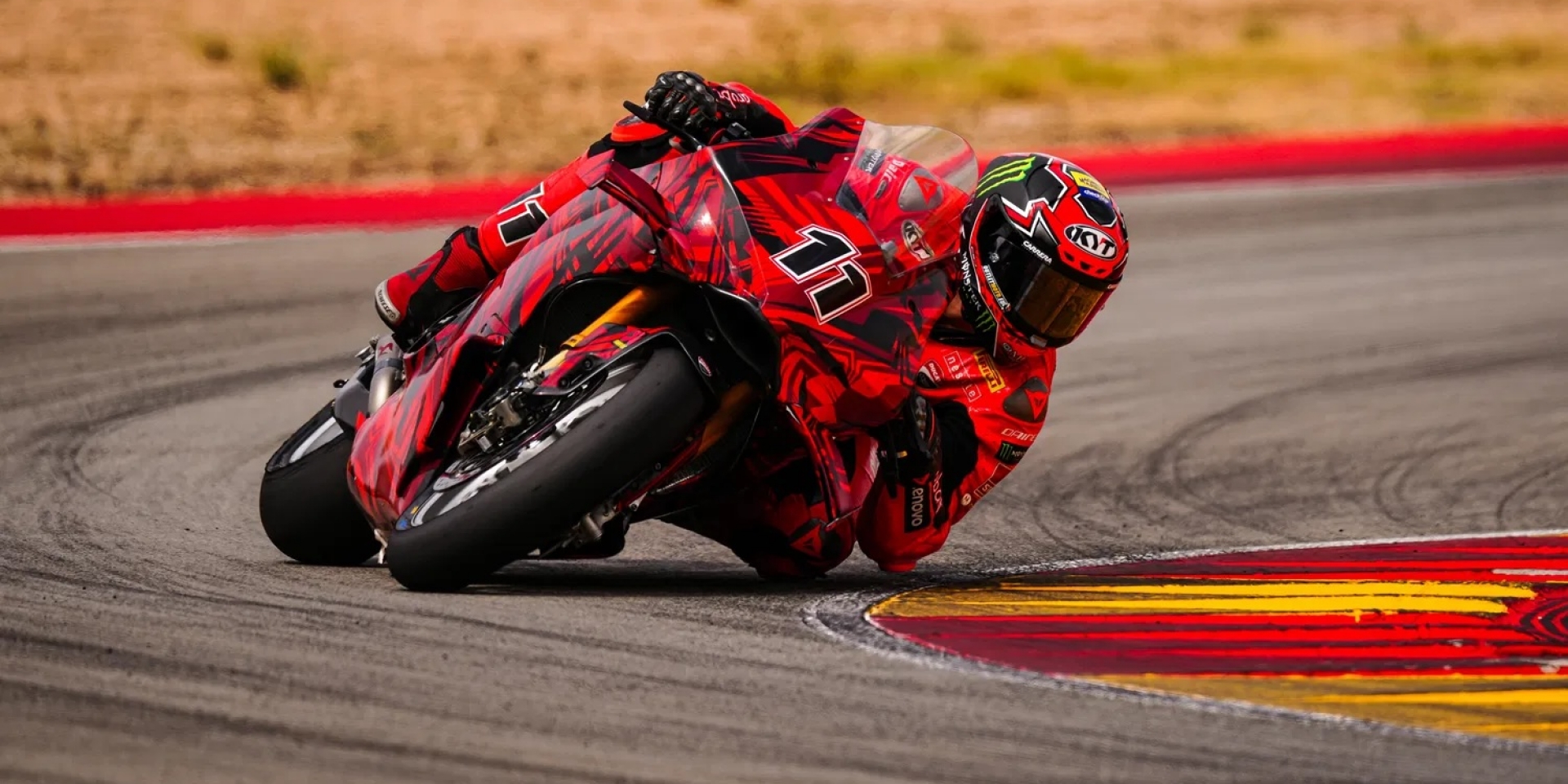Ducati 新一代 Panigale V4 R 現身！Bulega 實測圈速三秒落後 MotoGP