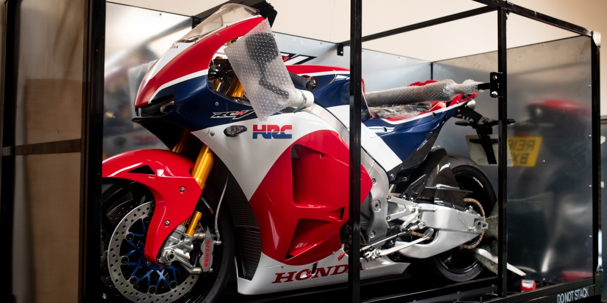 超高擬真度，1/8 HONDA RC213V-S X-Rider RC Bike遙控車| SUPERMOTO8