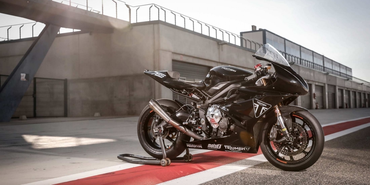 三缸引擎新紀元,Triumph Moto2 Prototype銀石賽道測試!