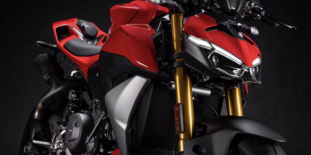 2024米蘭車展。減重18公斤,車架/引擎革新,完美街道利器。2025 Ducati Streetfighter V2 小幹架王降臨!