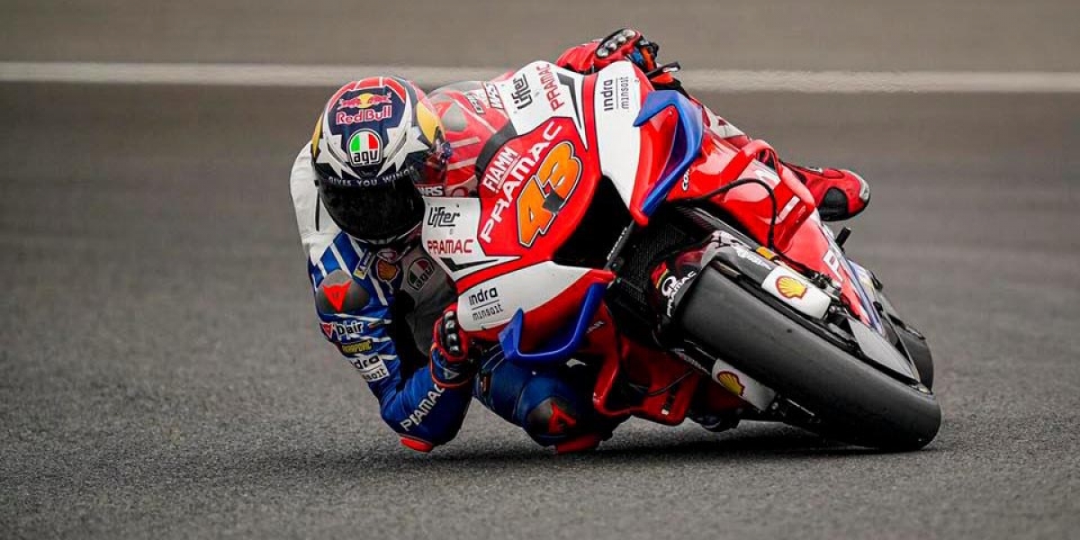 Jack Miller拍賣2018年MotoGP安全帽,提醒大家對澳洲野火的關注!