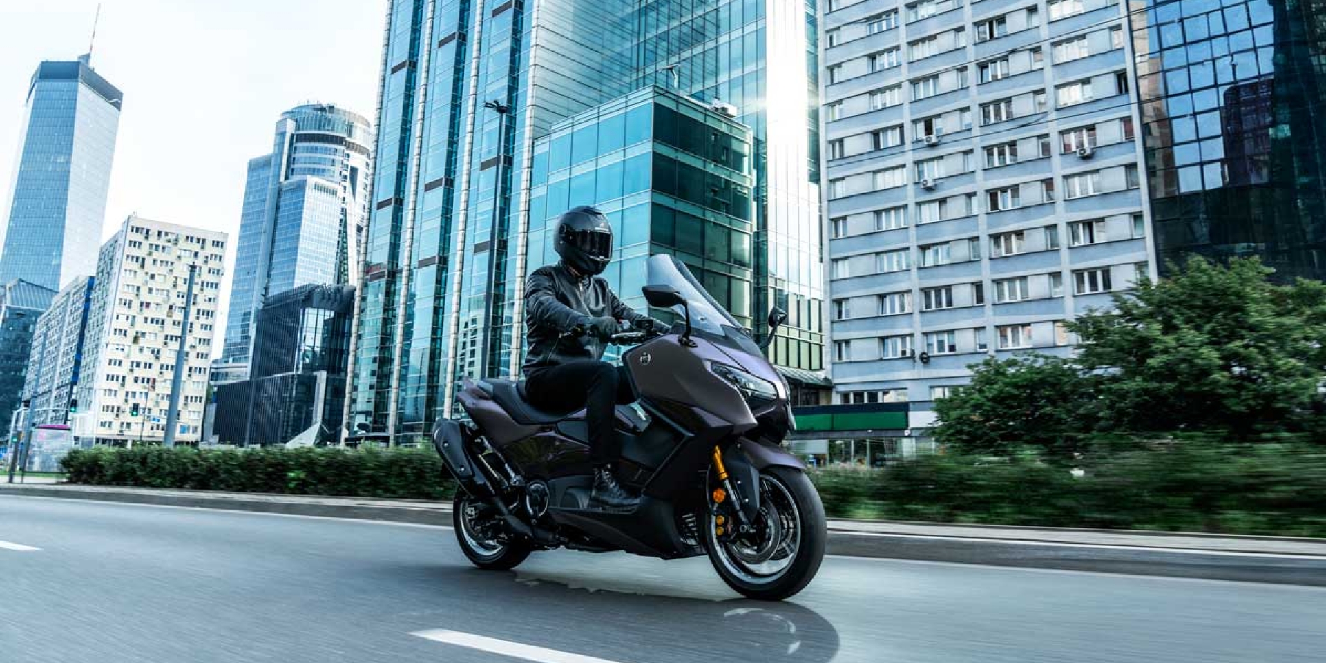 2026 年式「TMAX Tech MAX」全新石墨灰馭光亮相 「MT-09」、「MT-07」延續狂放本色同步登場