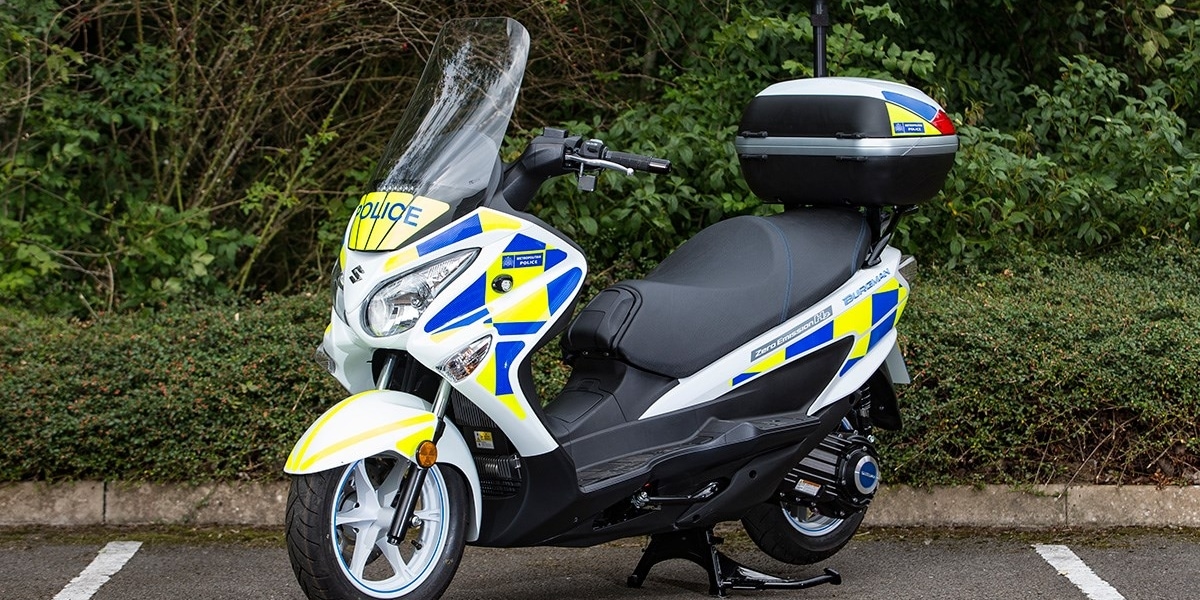 警察跟上節能潮流,倫敦警方採用Suzuki氫燃料電動機車