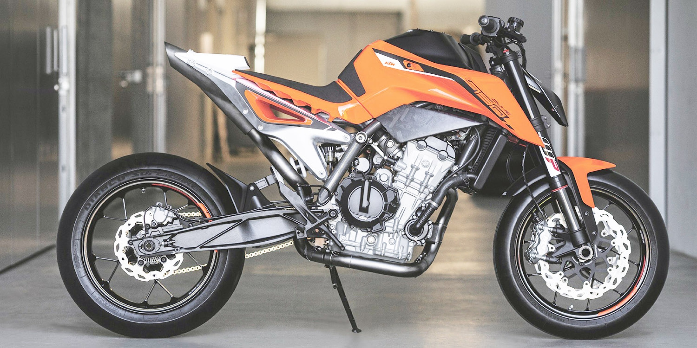 米蘭車展。德奧混血新世代猛虎KTM 790 DUKE Prototype
