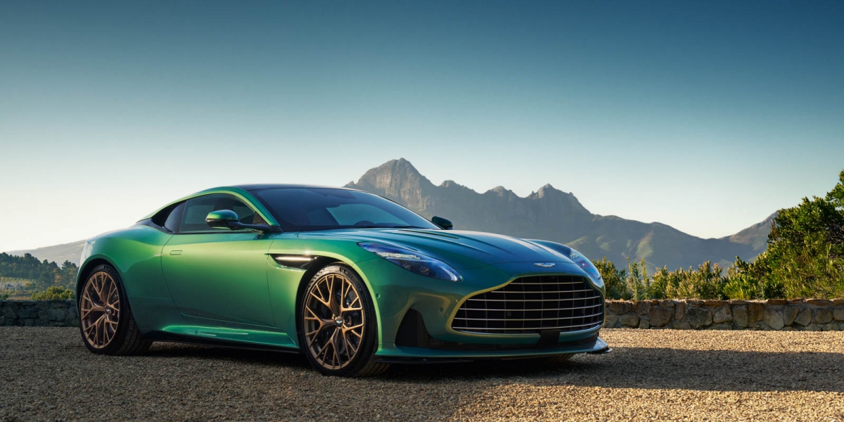 Aston Martin DB12
凌駕 GT 之上,世界首輛 Super Tourer 劃時代正式發表