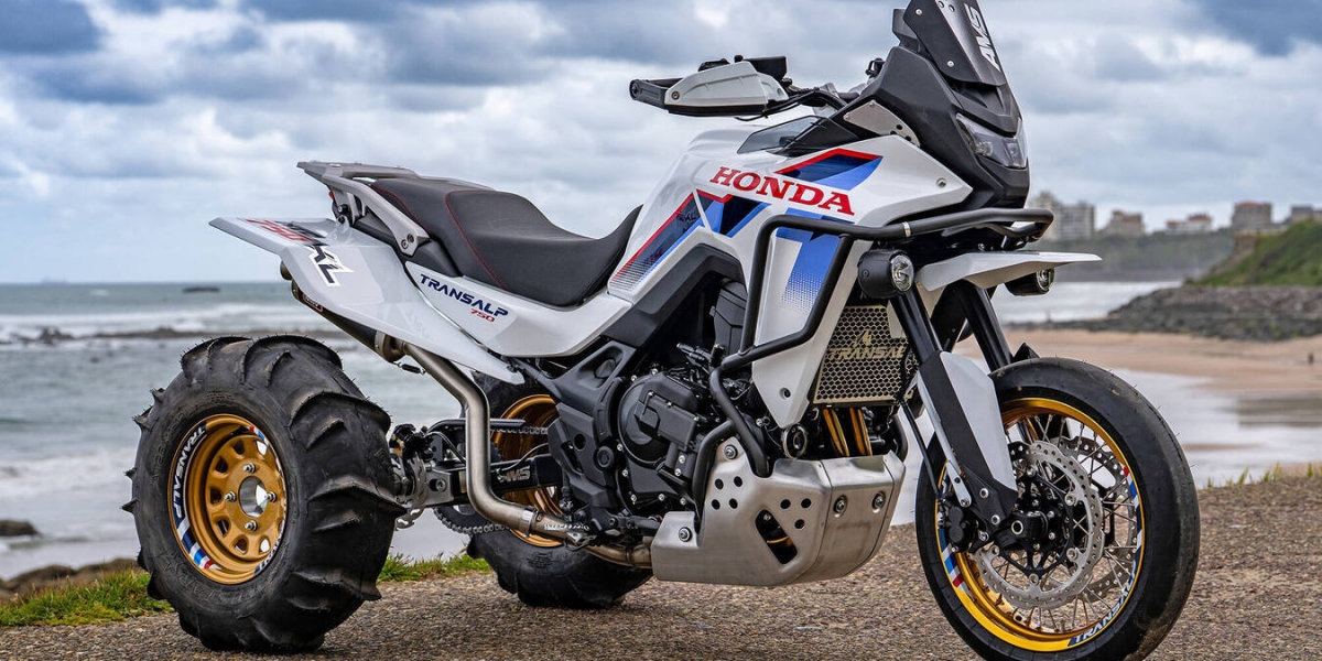 Honda 十台改裝車進軍 Wheels and Waves，Hornet、Transalp 各玩五種風格