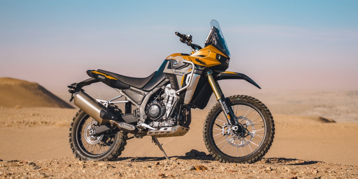 95匹雙缸、180公斤重、270mm超長懸吊！Kove 800X Rally是中量級ADV還是狂暴越野怪獸？