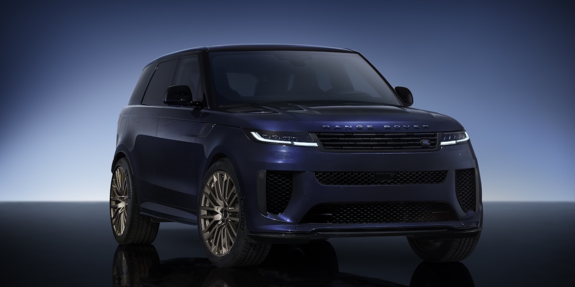 SV BESPOKE 頂級訂製服務新增 RANGE ROVER SPORT SV 車型 心之嚮往，隨心打造極致的專屬個人化高性能休旅