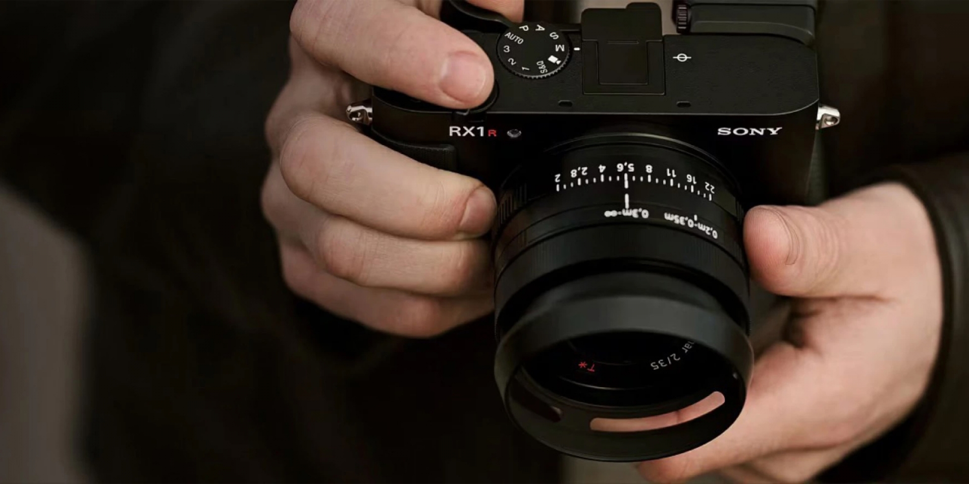 等了快十年，Sony 終於發表 RX1R III，這台口袋型全片幅相機又升級啦！