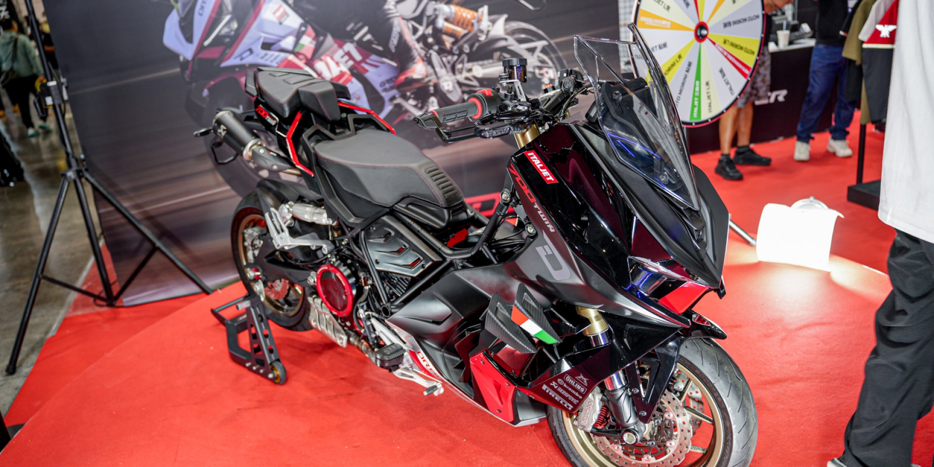 打破框架的義式機械美學！2026國際重型機車展 Italjet 與 Moto Morini 強勢登陸