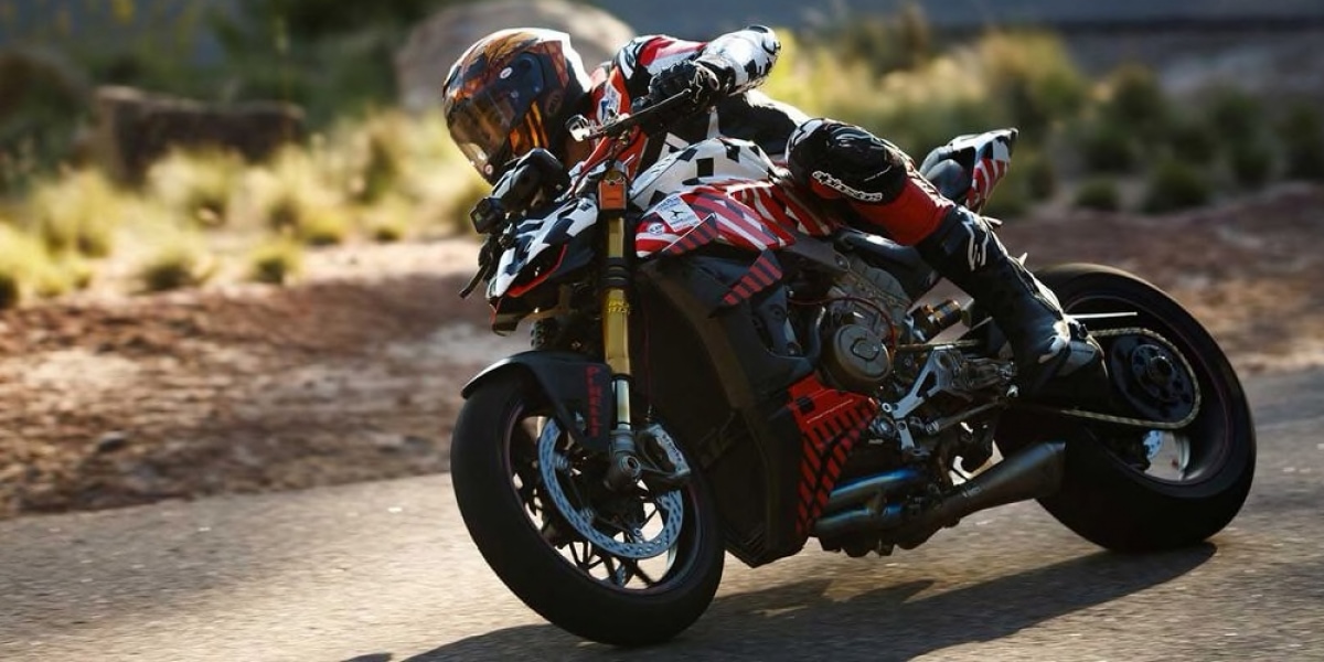 海放對手六秒!DUCATI Streetfighter V4派克峰爬山賽排位摘下第一