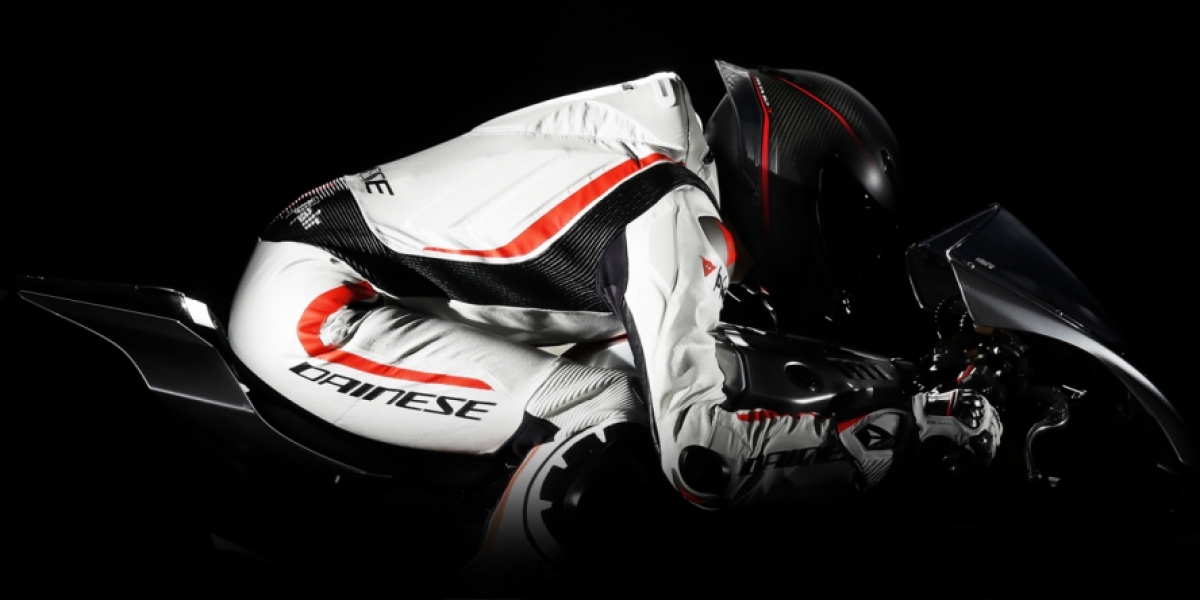 GP級的完美防護。DAINESE MUGELLO R D-AIR