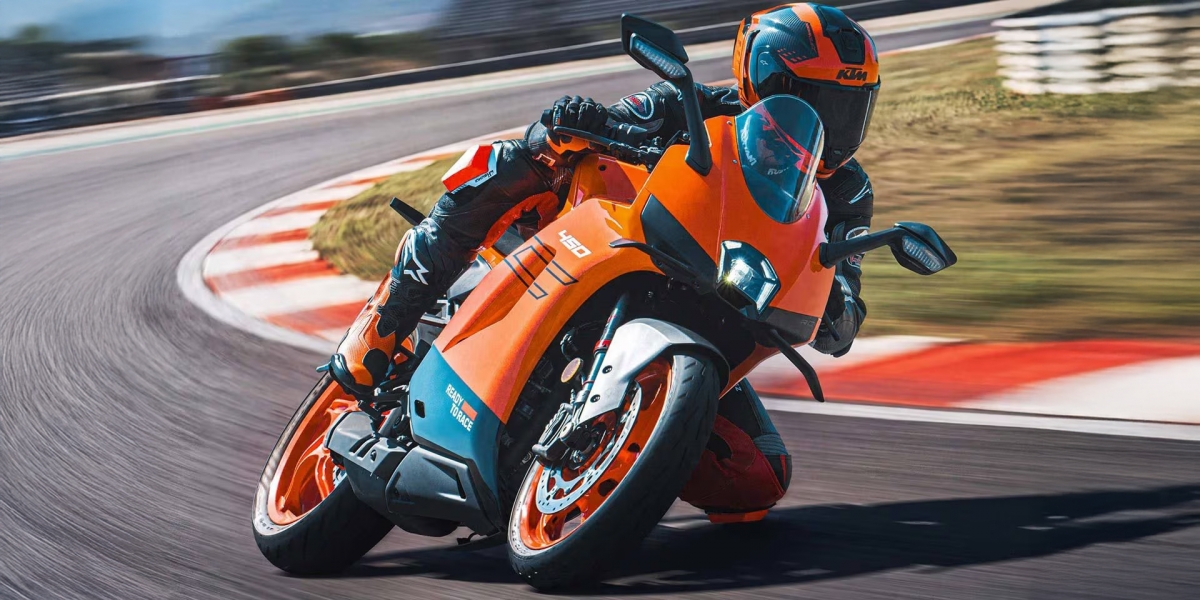 56匹雙缸、單搖臂、WP 懸吊加持！KTM 450 RC 中國率先發表