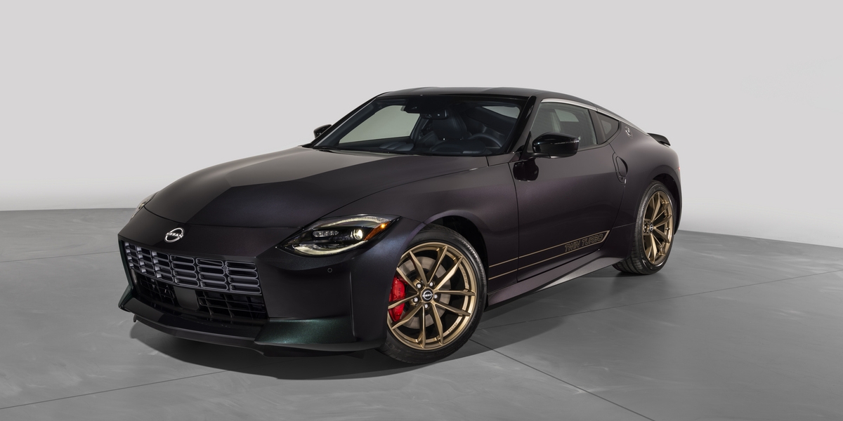 2026 Nissan Z Heritage Edition 發表：致敬 300ZX Z32、搭載 Midnight Purple 經典塗裝