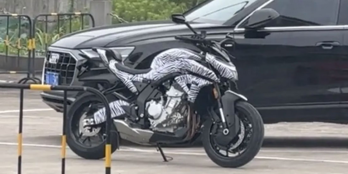 三缸運動街車,挑戰英倫老牌!CFMoto 675 NK 間諜照曝光