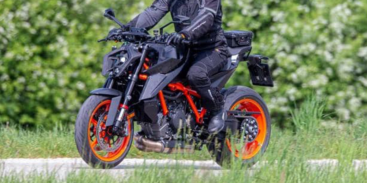 螳螂頭進化變街魯?!2023 KTM 1290 SUPER DUKE R 間諜照曝光