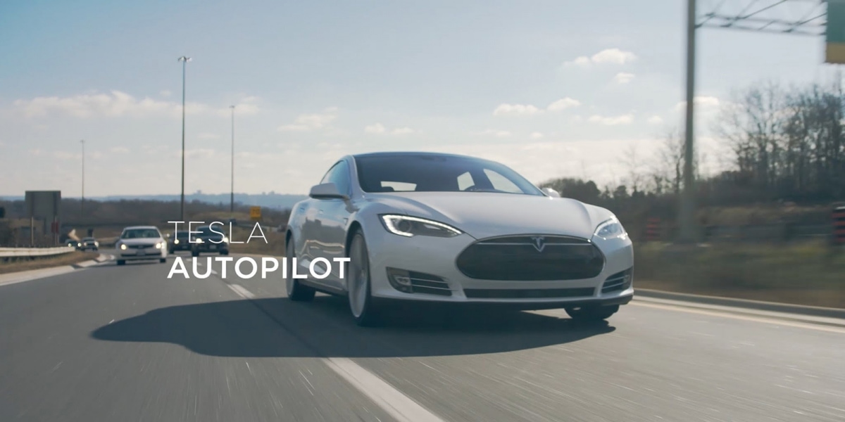 TESLA Autopilot輔助駕駛模式可否偵測到摩托車?