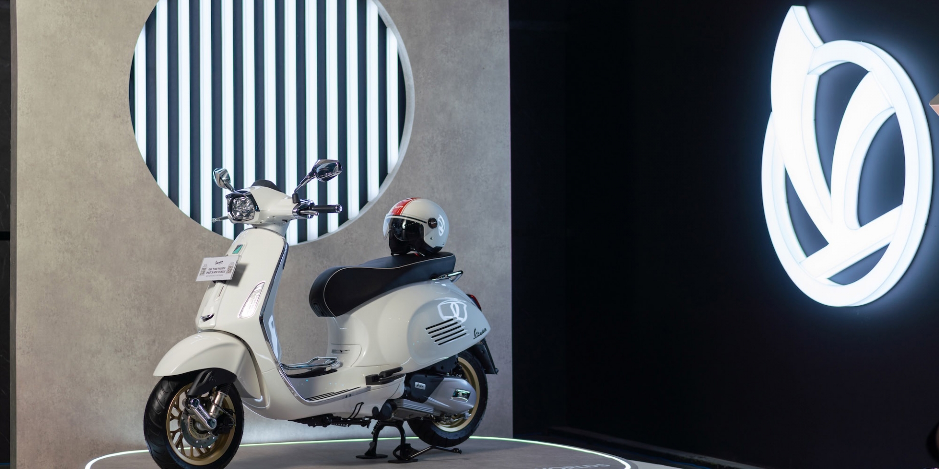 白牌偉士牌動力大躍進！Vespa 發表全新 180c.c. Primavera 與 Sprint