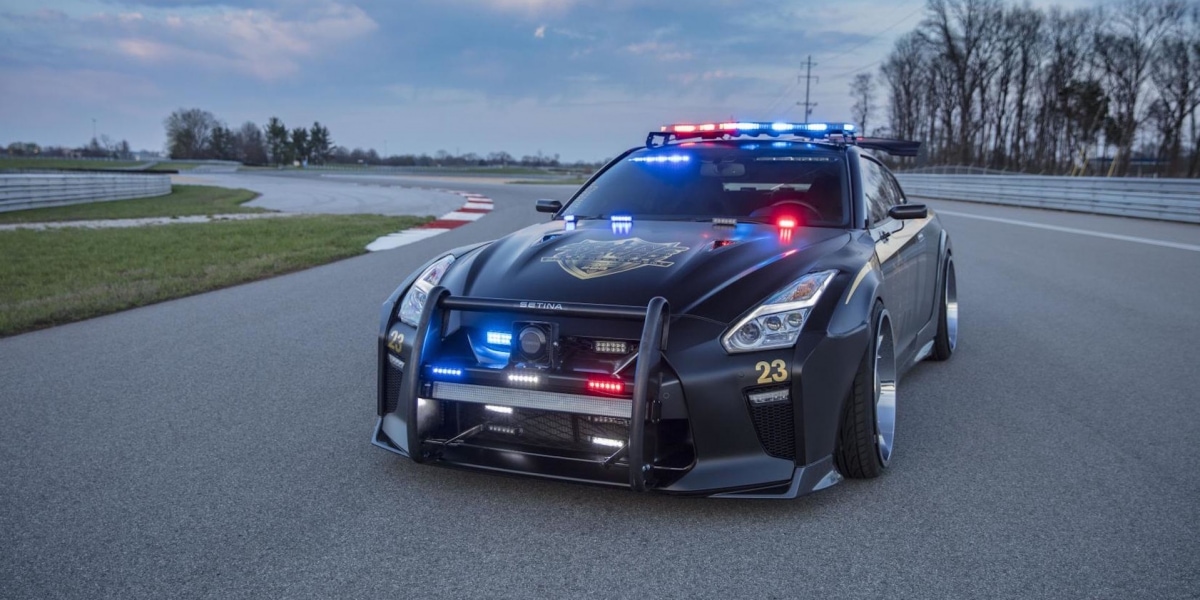 東瀛戰神成為正義的一方,Nissan GT-R Copzilla警察式樣
