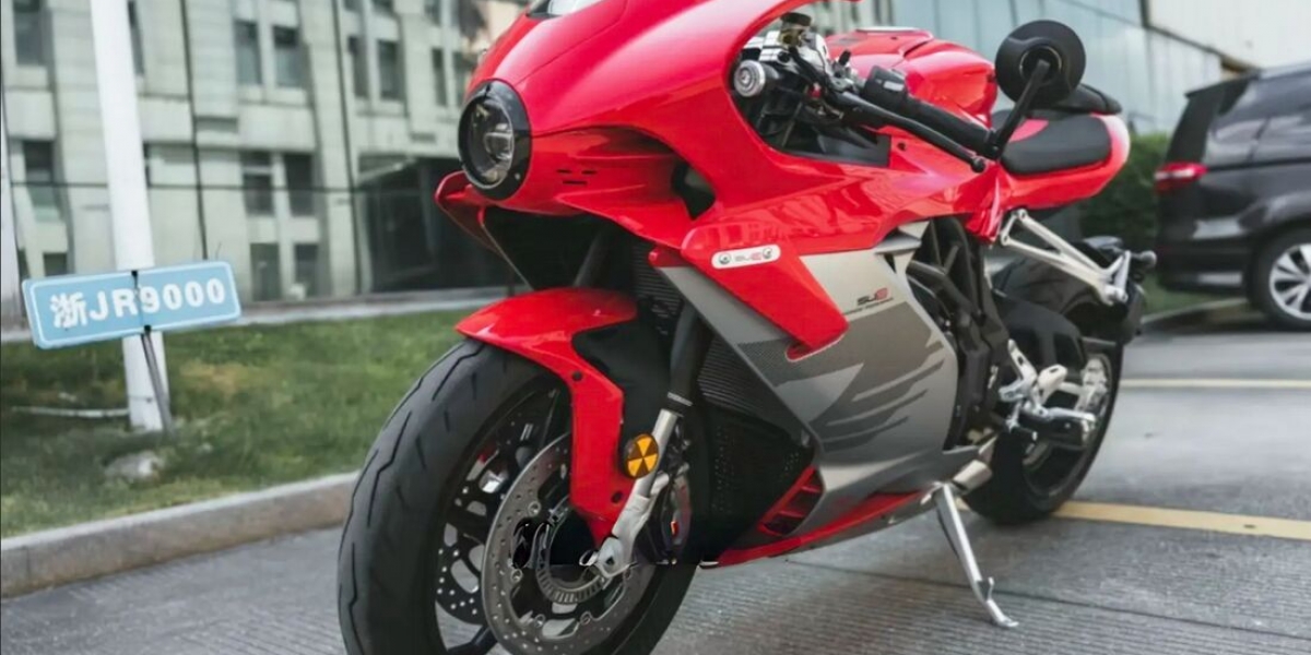 MV Agusta 血統延續?QJMotor SRK 921 SV 掀起市場話題