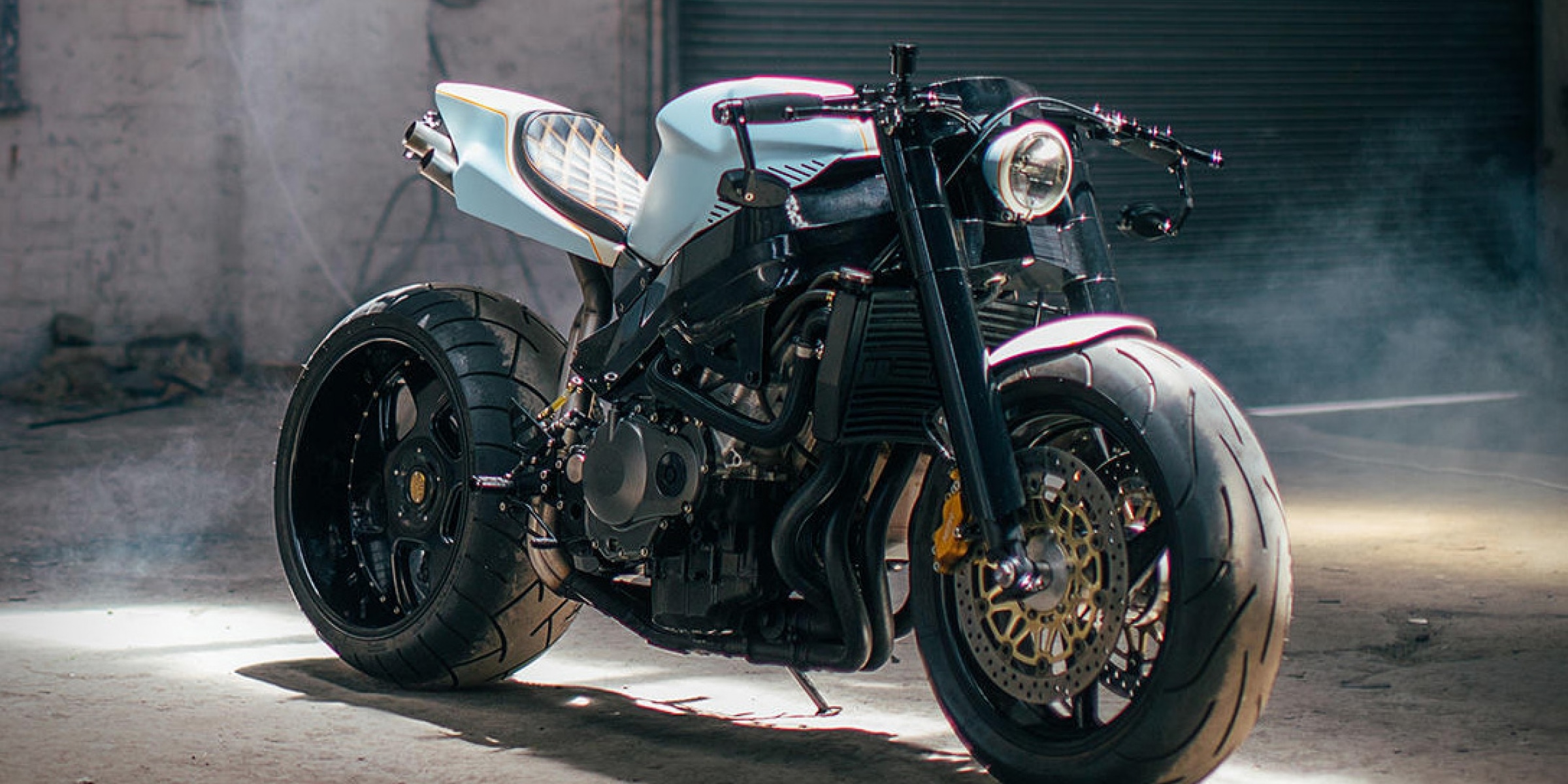 CBR的跨界變身。FIREBLADE ANGRY BIRD