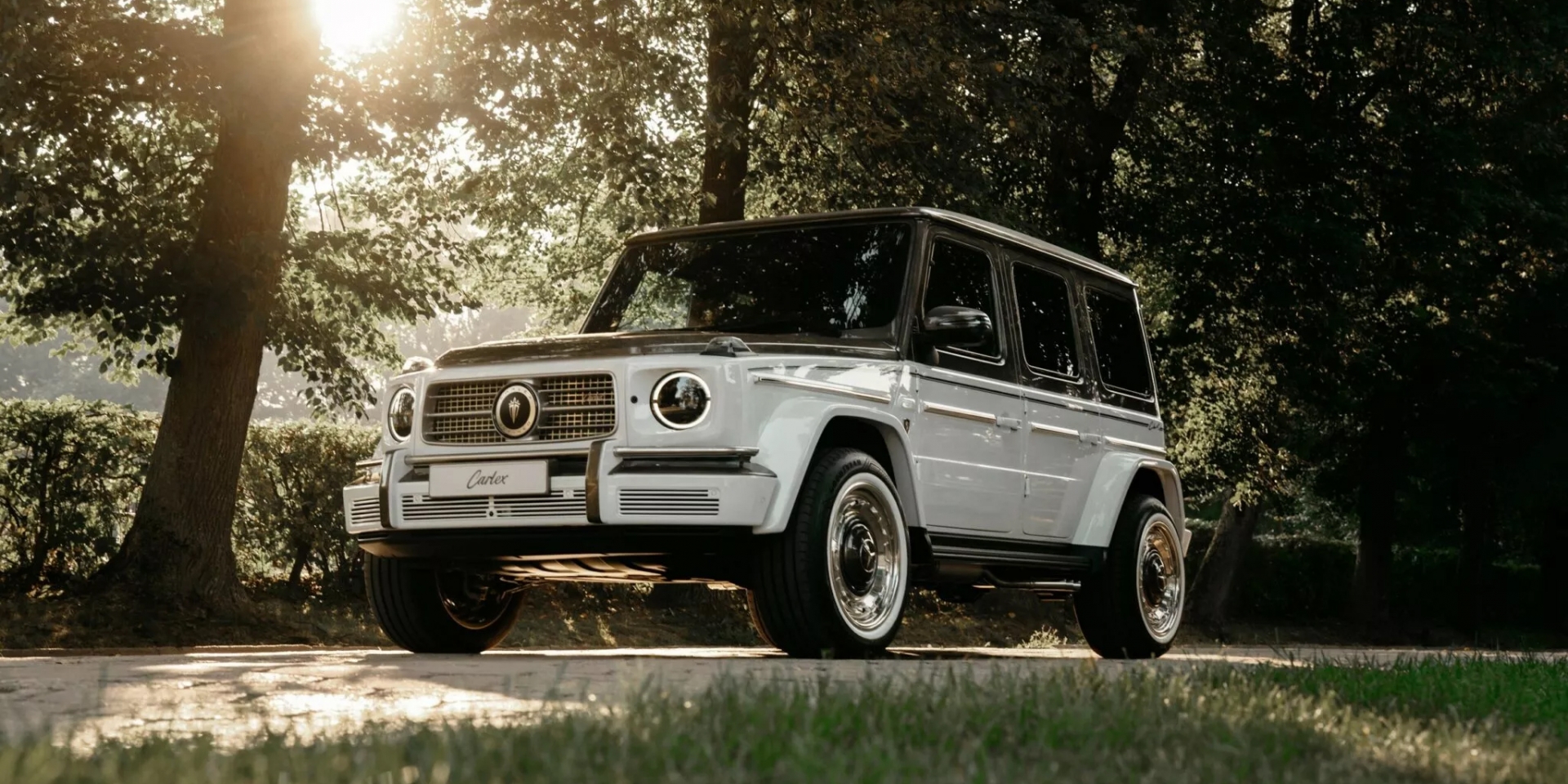 貴氣逼人、價格嚇人，鑽石粉塗裝的Mercedes G63 Reverse Restomod閃耀登場