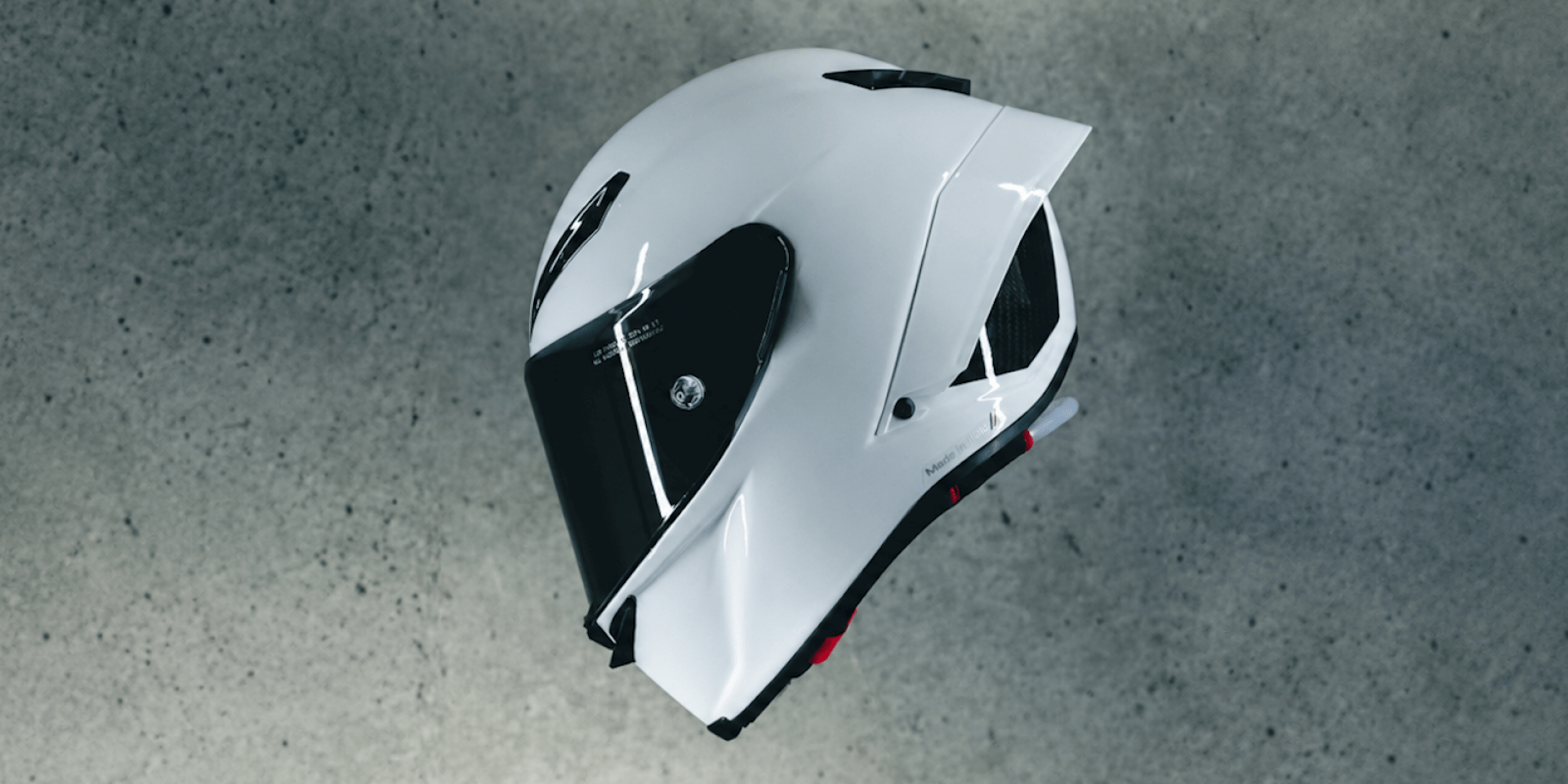 AGV Pista GP RR Mono White 發表，全碳纖維、MotoGP 技術加持