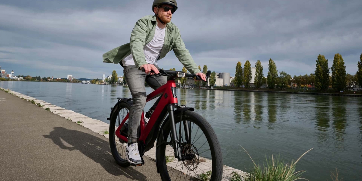 Stromer ST5 Pinion:850W馬達、983瓦時電池、自動調整踏板輔助、巡航控制助手的電動下坡車!