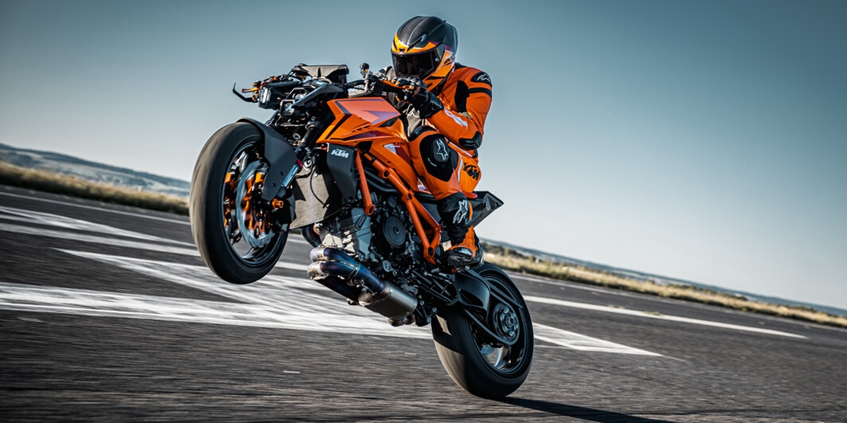 外骨骼車頭、排氣量加49c.c.、馬力提升13匹!2024 KTM 1390 SUPER DUKE R 海外發表