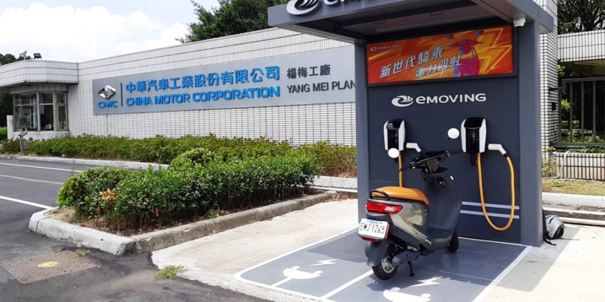 官方新聞稿。年底全台118站可充電 騎乘中華eMOVING iE125 快充生活無界限