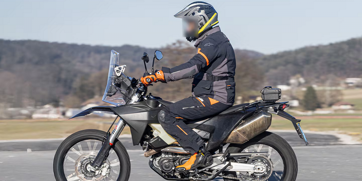 買不到450 Rally Replica的替代方案?KTM 690 Rally 測試車海外搶先曝光