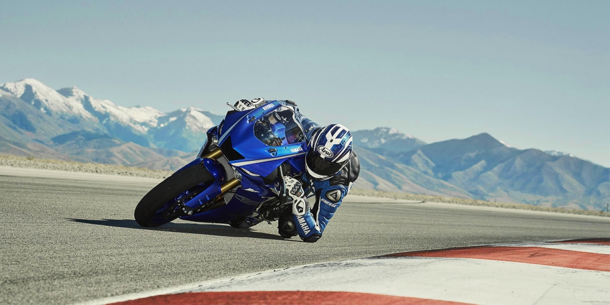 千呼萬喚。2017 YAMAHA YZF R6 降臨!