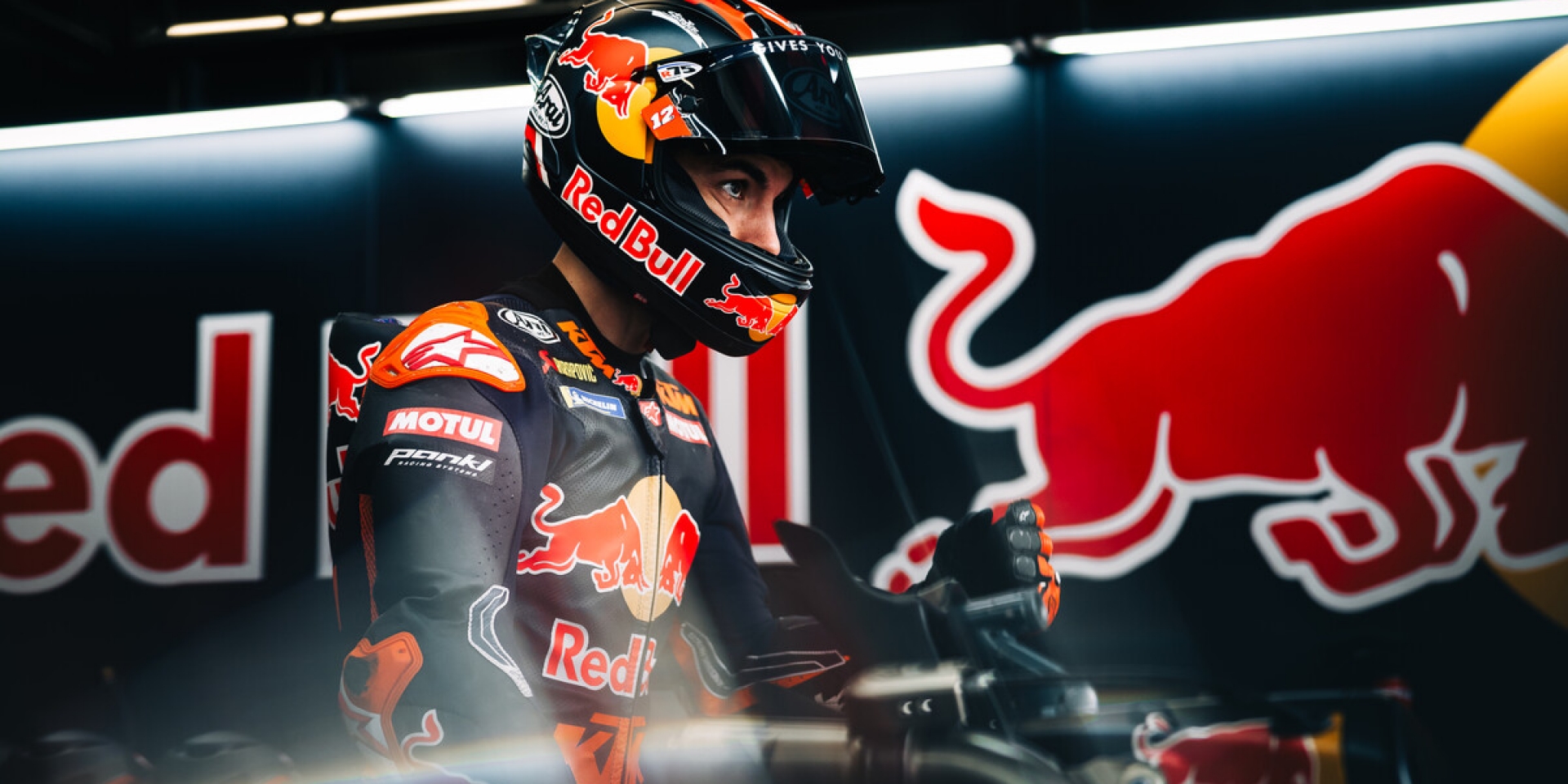 是衝動行事還是勇敢追夢？Maverick VInales：當年離開YAMAHA，我放棄了1700萬歐元... ...