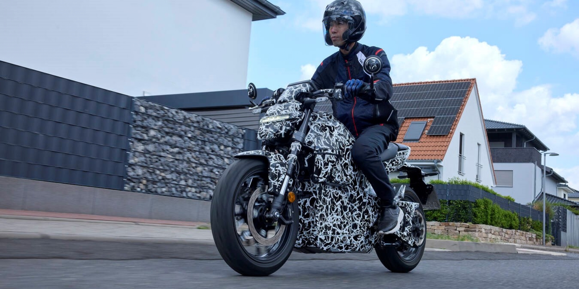 支援 CCS2 快充、單搖臂 皮帶傳動，Honda EV FUN Concept 歐洲道路實測中