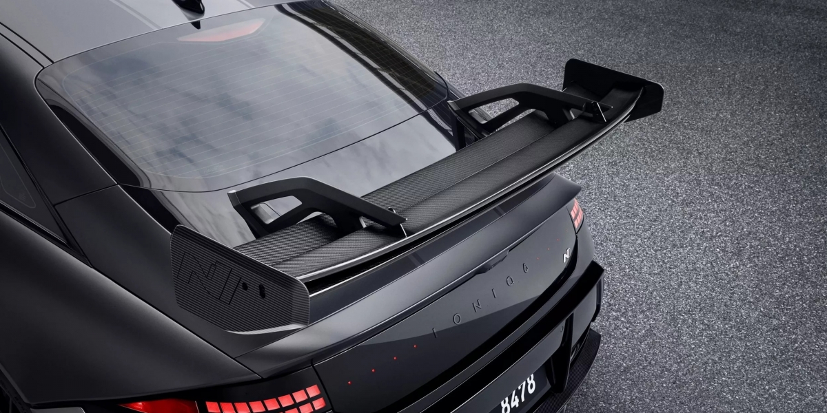 Hyundai Ioniq 6 N釋放「電動GT3」潛能 碳纖維套件超迷人