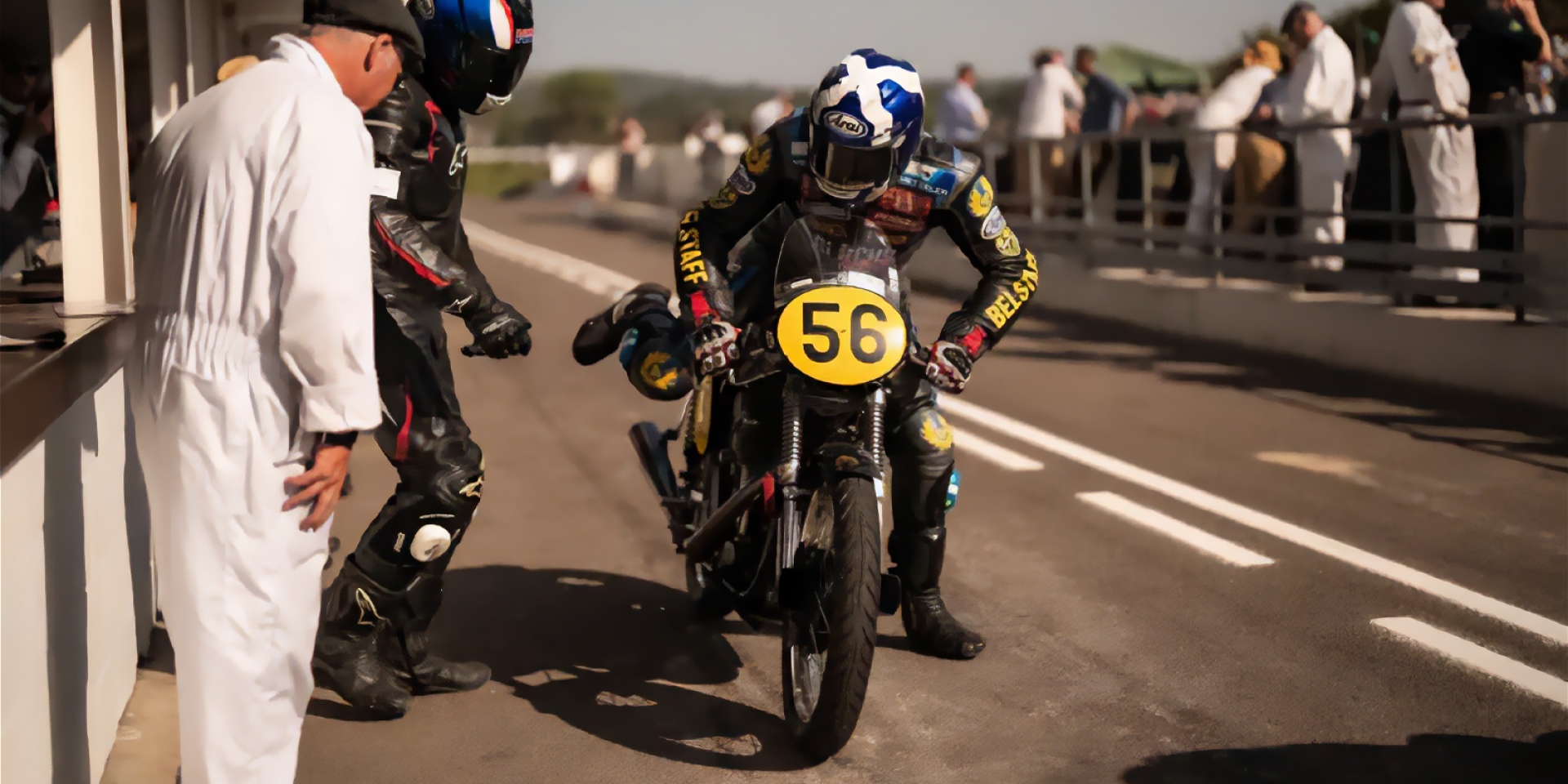 經典傳奇狂飆時刻！Goodwood Revival 復古賽車節本月登場，地表最強兩輪車手陣容齊聚一堂
