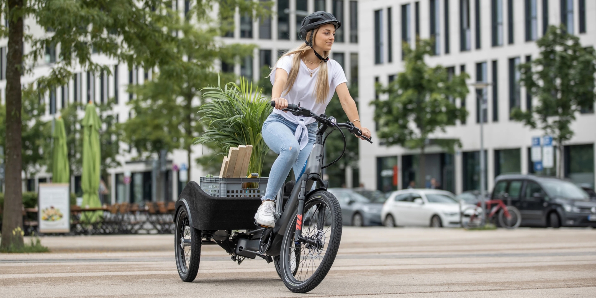 Cube × BMW 聯手打造城市貨運神器：最高載重 60 公斤、Bosch 85Nm 中置馬達、750Wh 長效電池