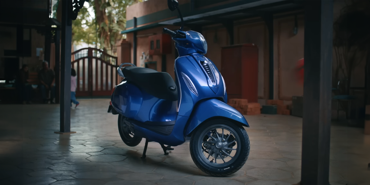 2024 Bajaj Chetak:73公里極速、127公里續航、5寸TFT儀表、逐彎導航,售價五萬台幣有找的電動速克達!